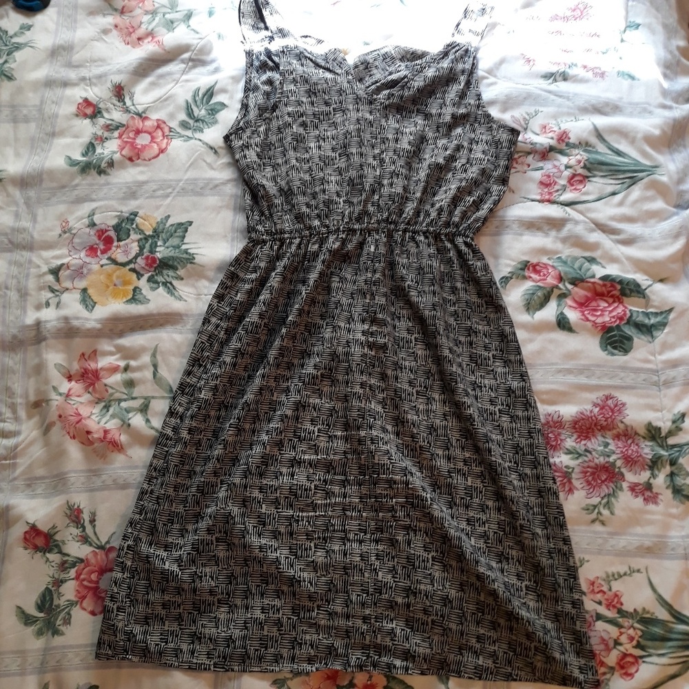 Mossino Ruffle Dress - Picture 4 of 5
